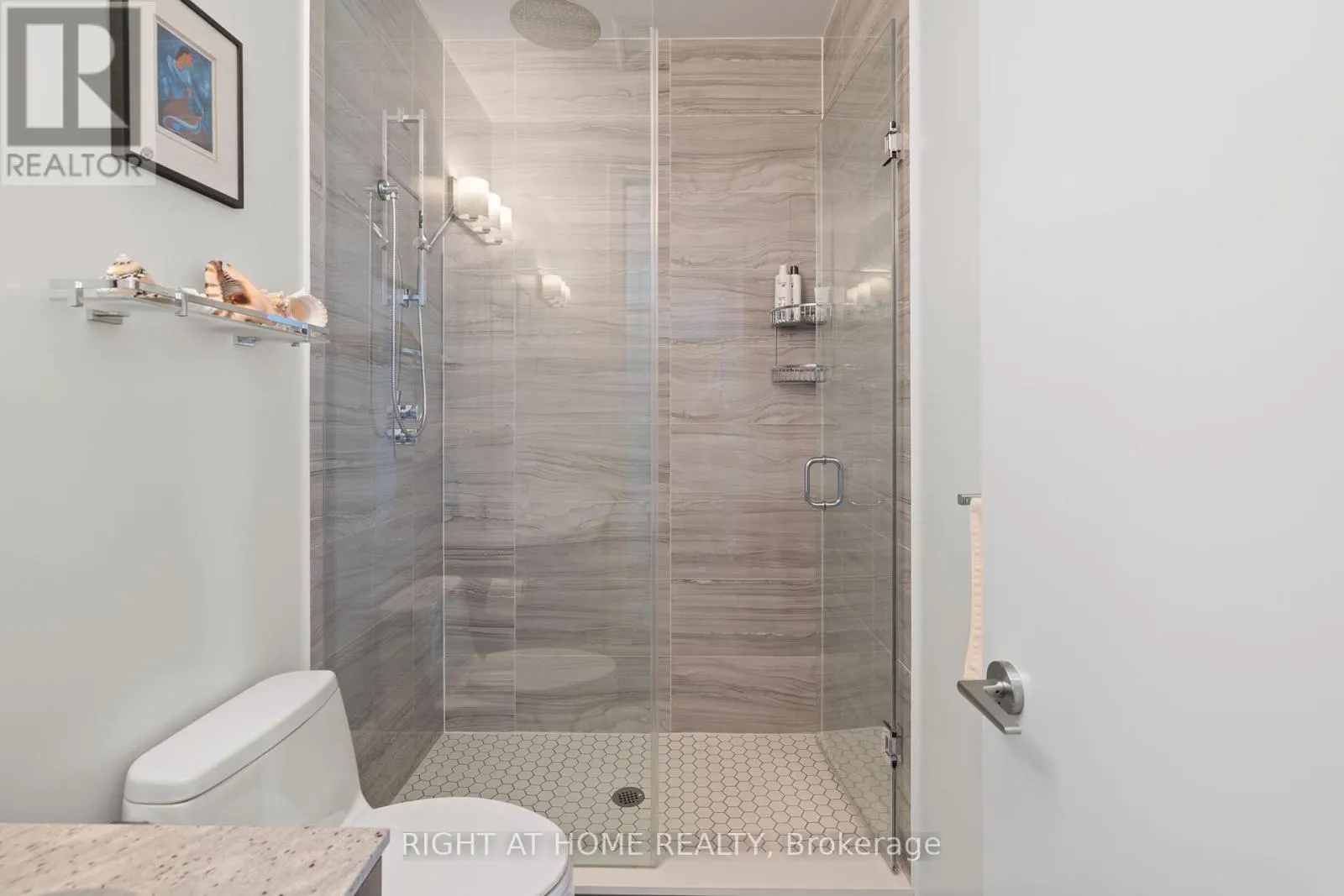 1802 - 1486 BATHURST STREET