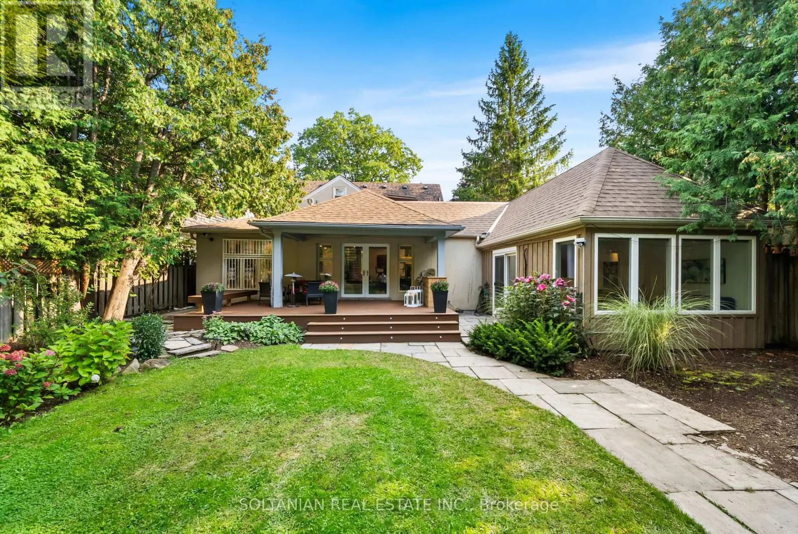 32 BEECHWOOD AVENUE