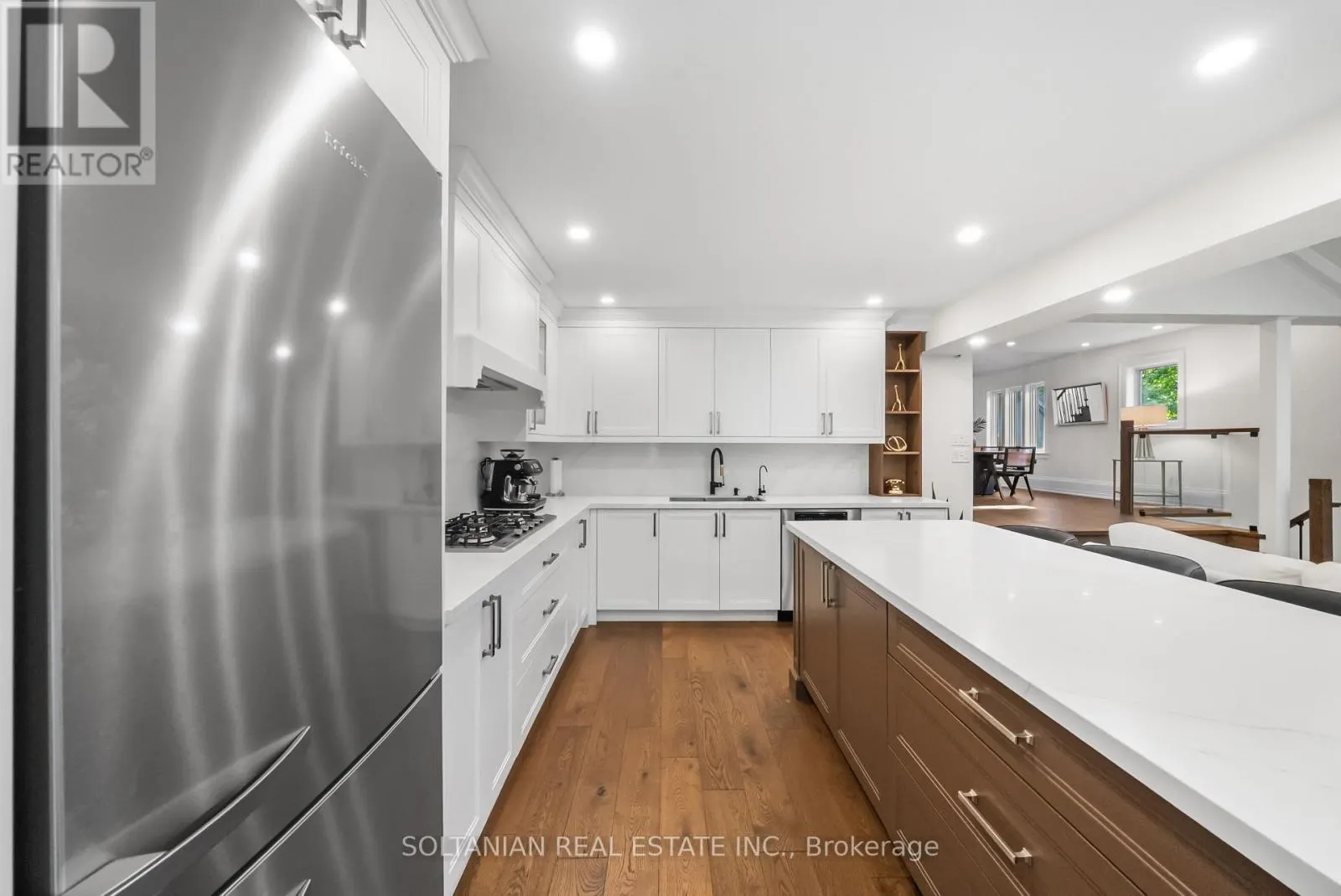 32 BEECHWOOD AVENUE