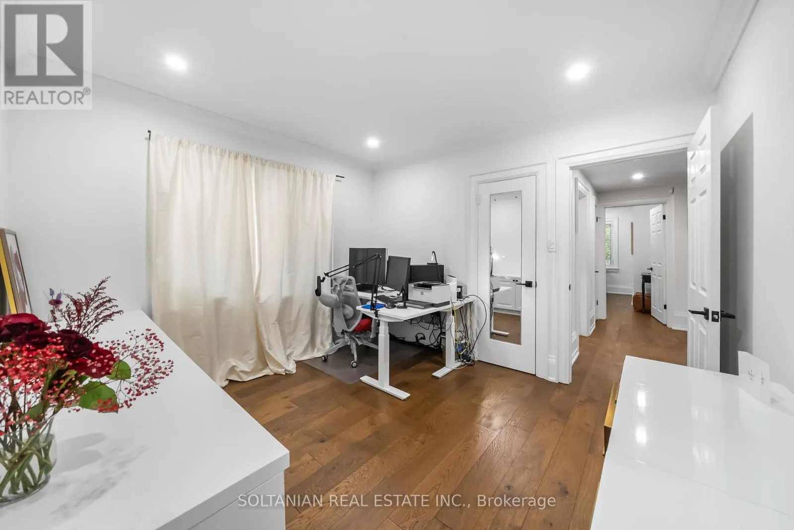 32 BEECHWOOD AVENUE