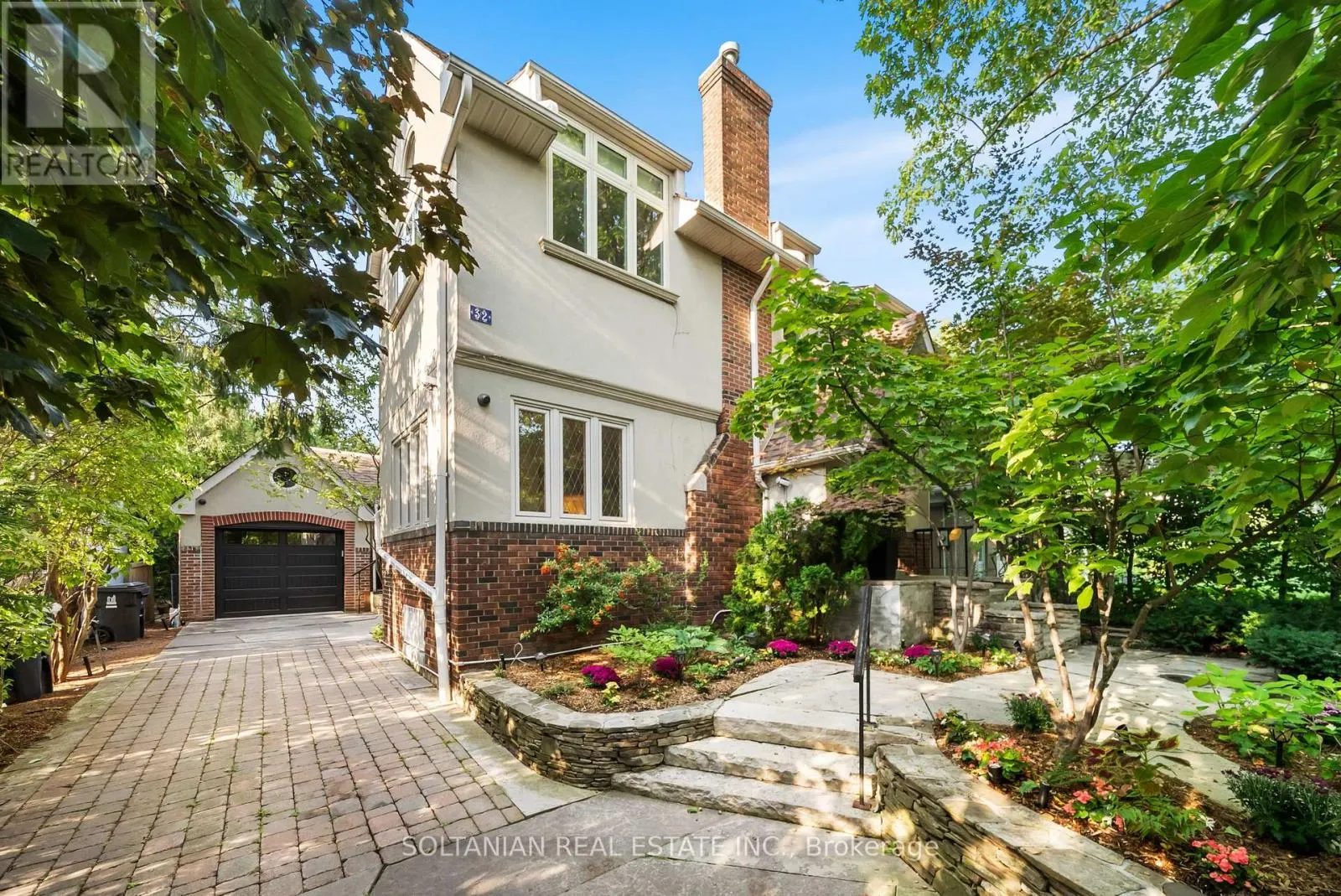 32 BEECHWOOD AVENUE