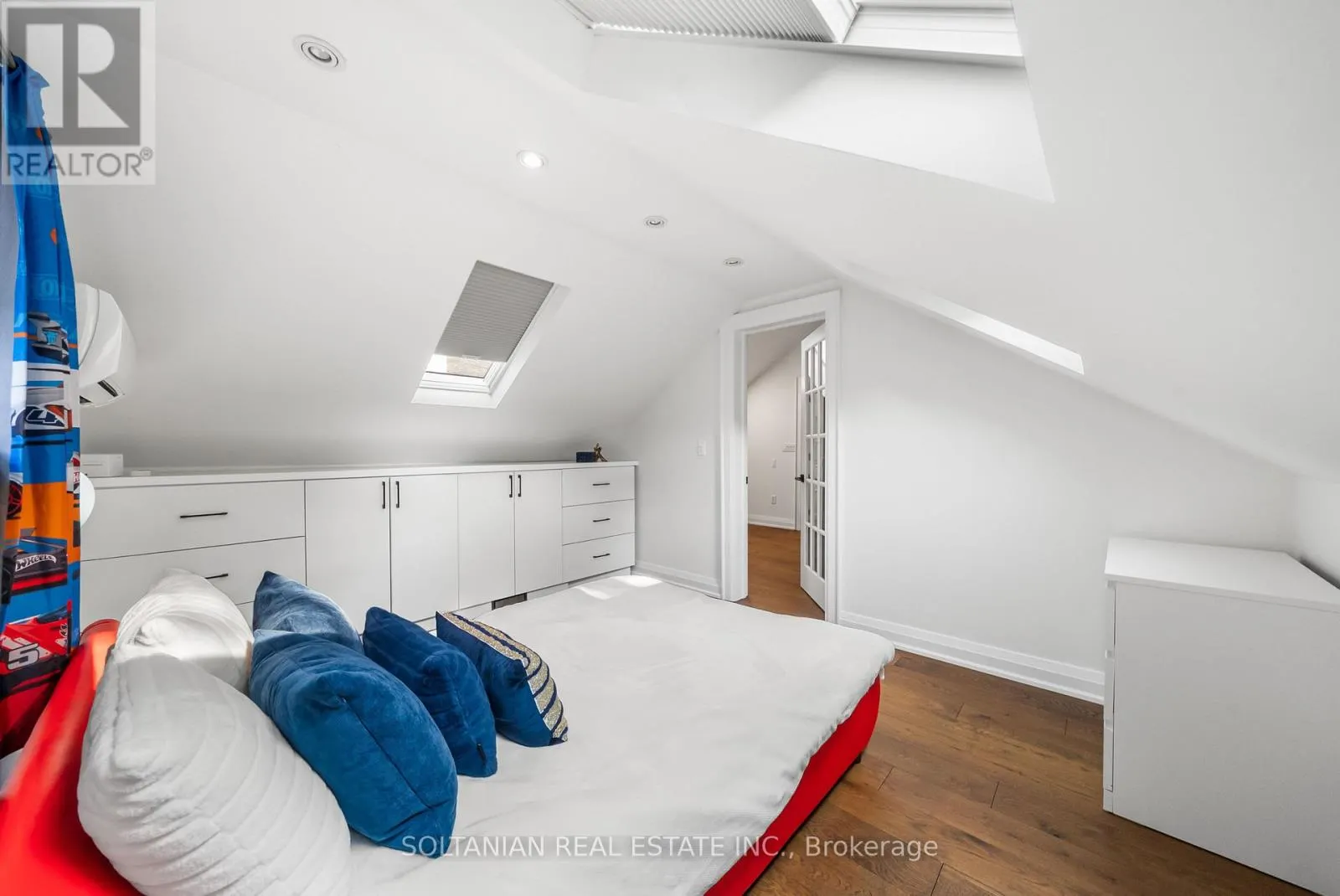 32 BEECHWOOD AVENUE