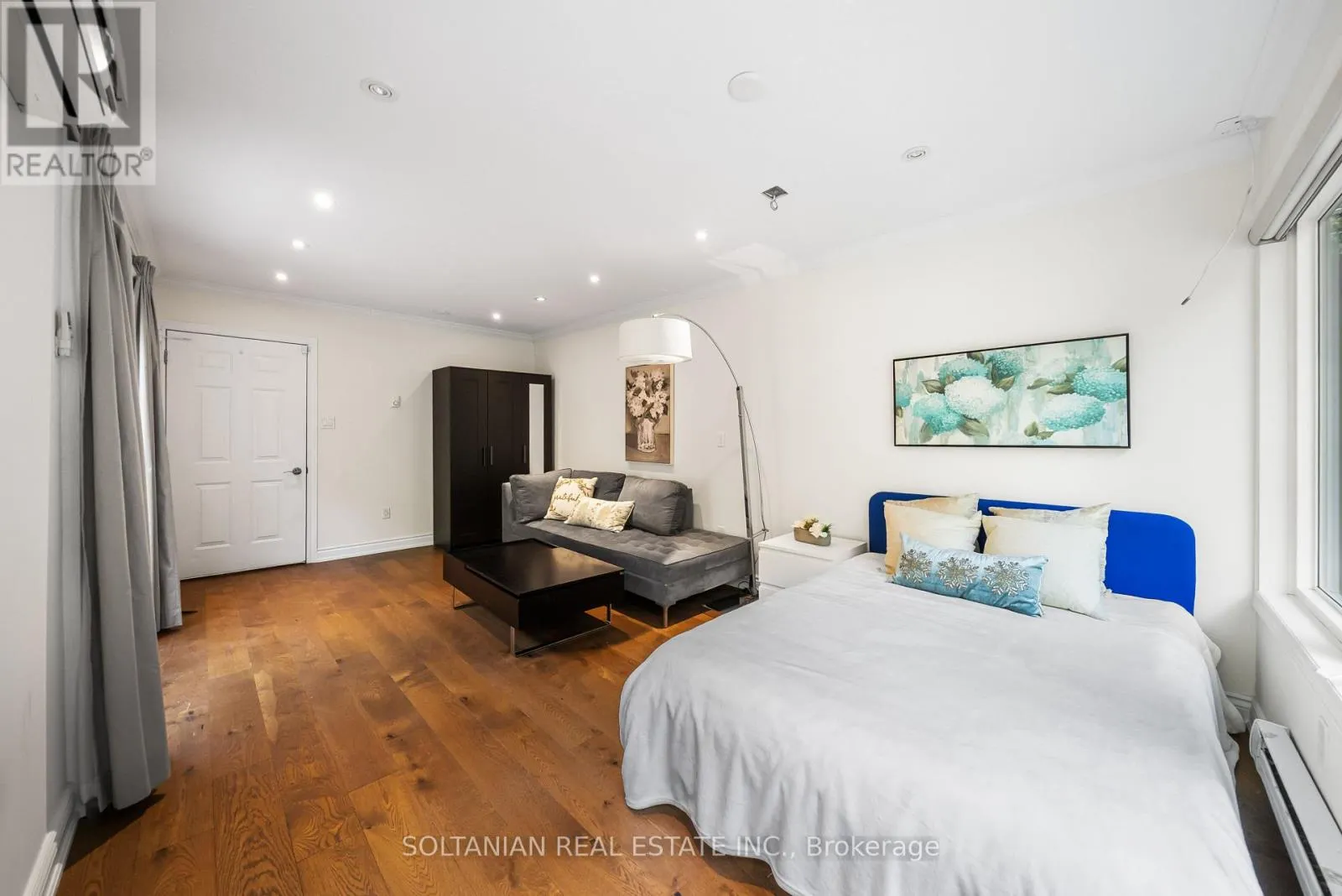 32 BEECHWOOD AVENUE