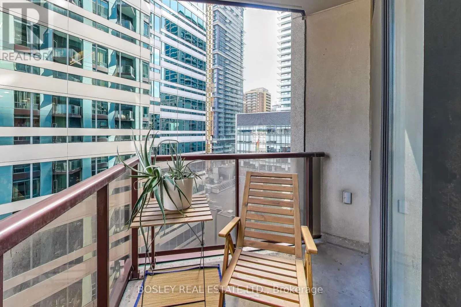 1007 - 85 BLOOR STREET E