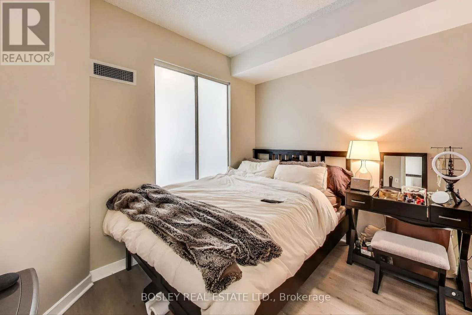 1007 - 85 BLOOR STREET E