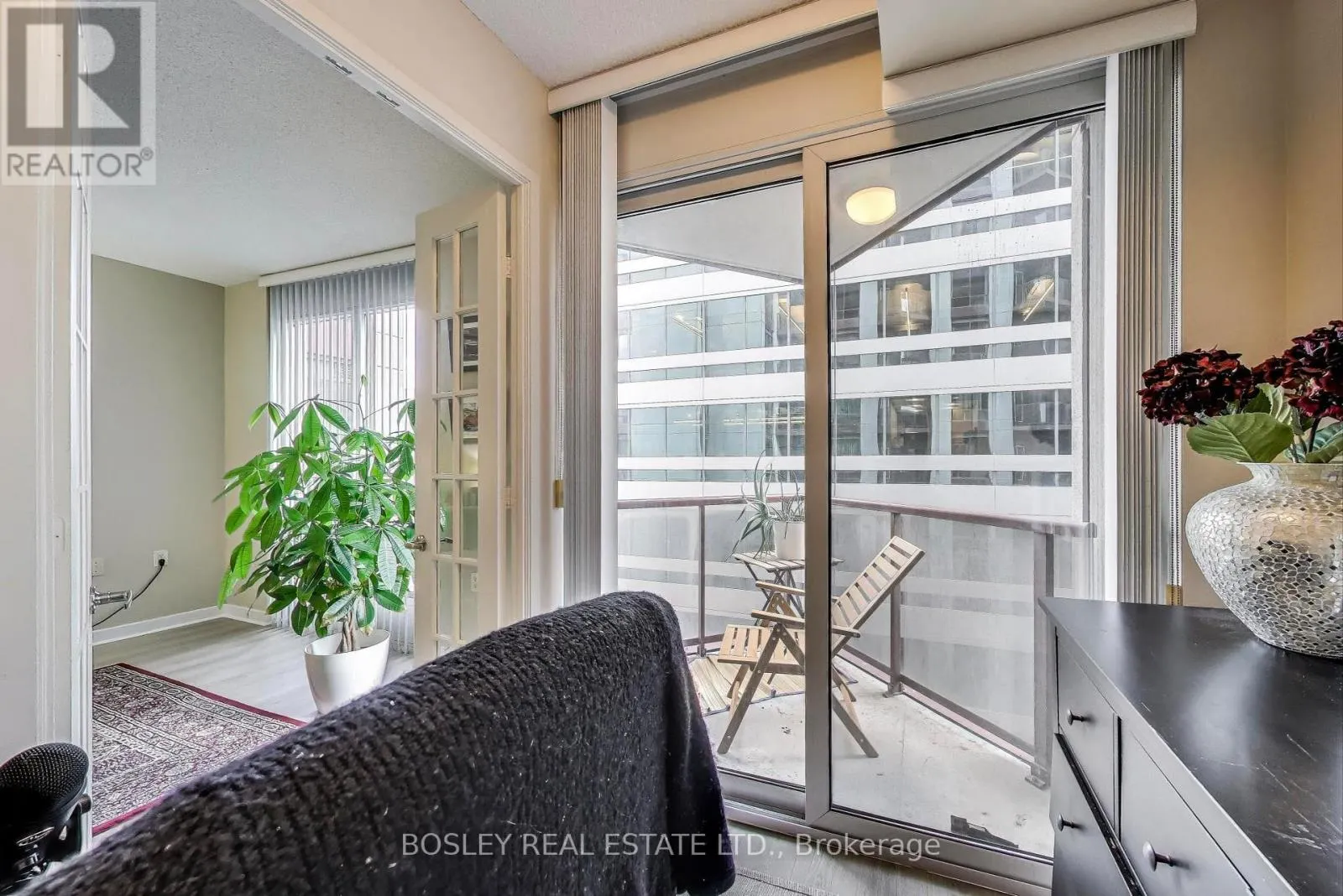 1007 - 85 BLOOR STREET E