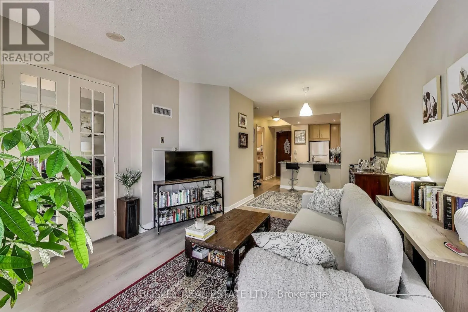 1007 - 85 BLOOR STREET E