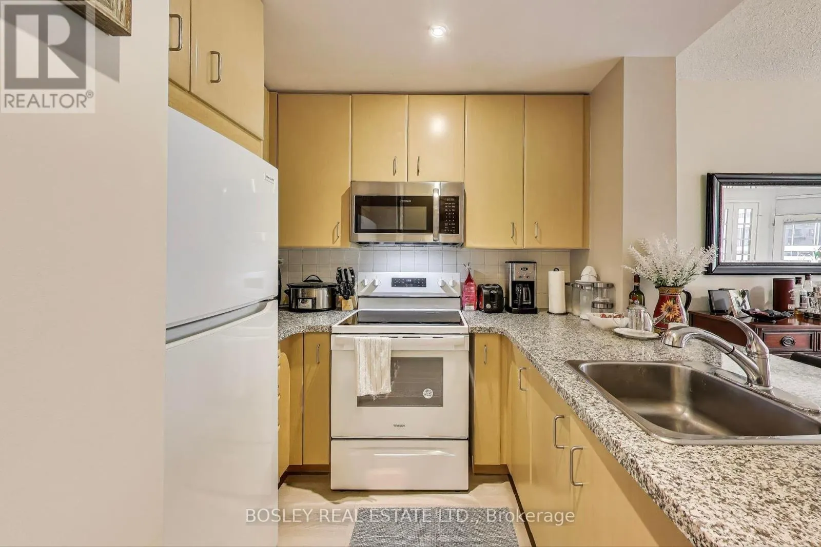 1007 - 85 BLOOR STREET E