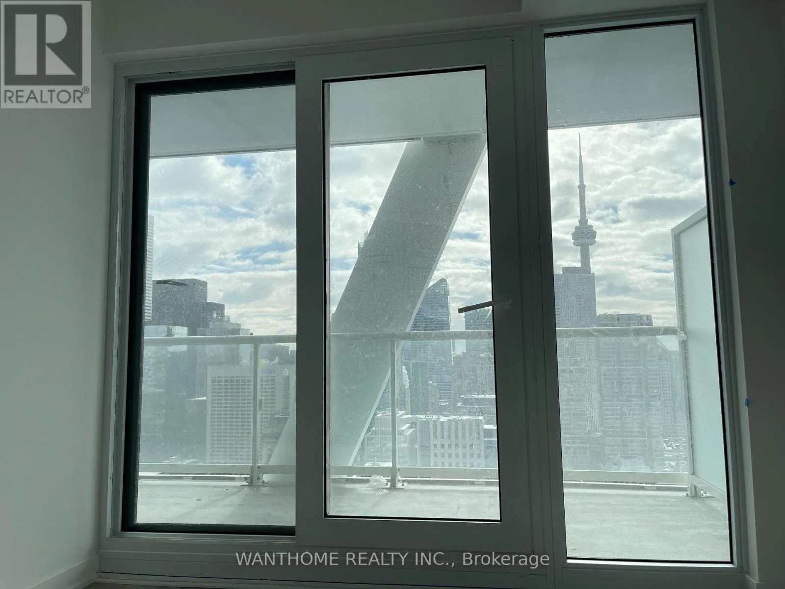 3216 - 230 SIMCOE STREET