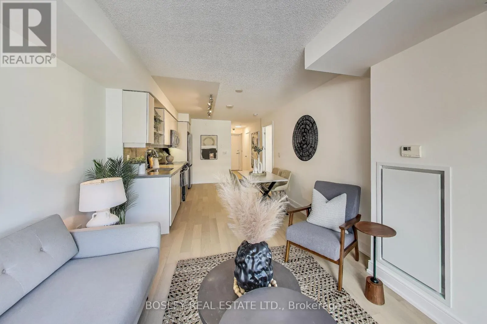 311 - 525 ADELAIDE STREET W