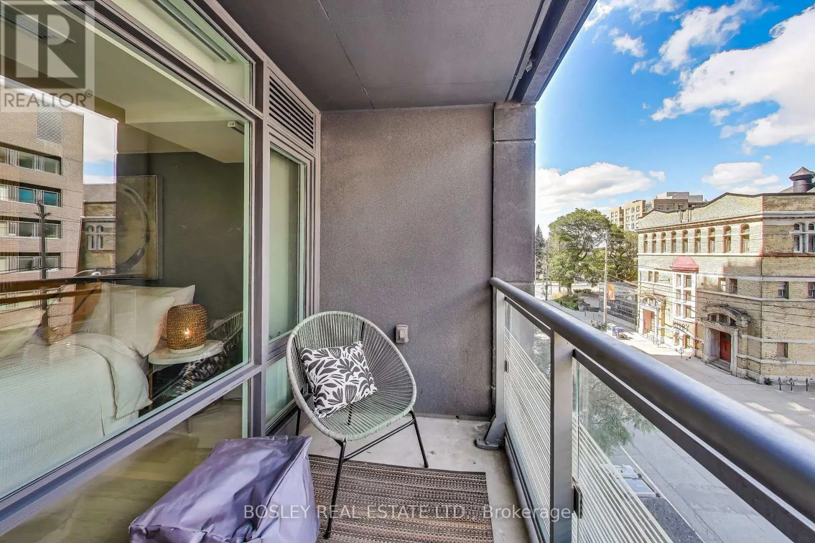 311 - 525 ADELAIDE STREET W