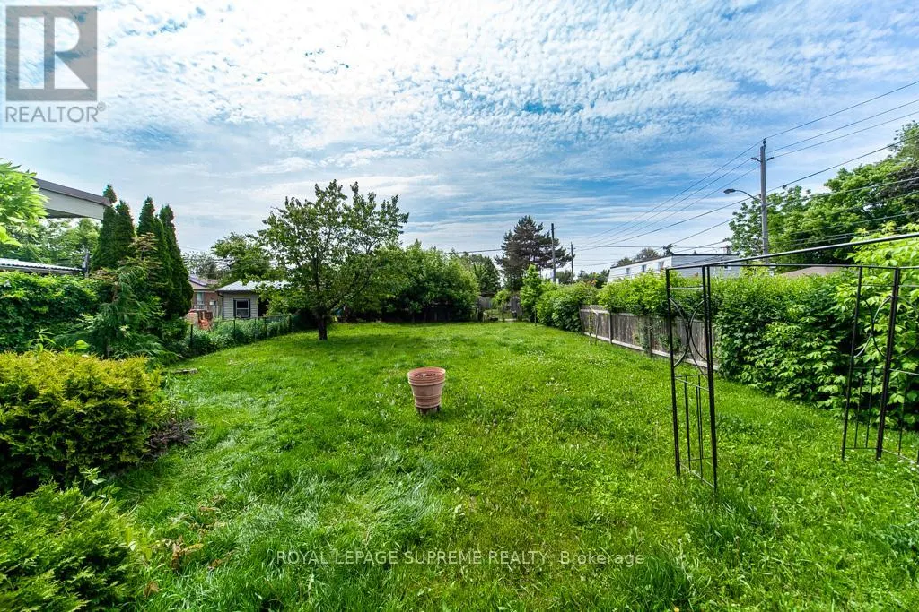 109 REGINA AVENUE