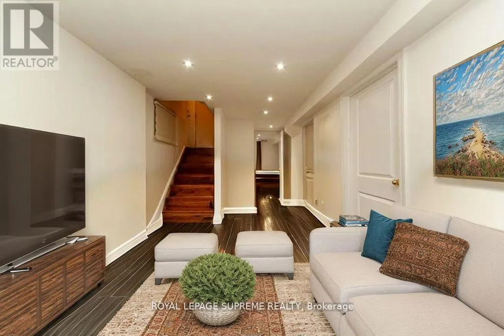 109 REGINA AVENUE