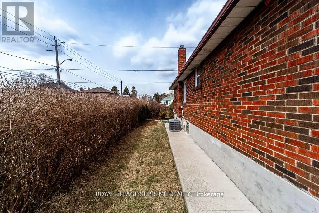 109 REGINA AVENUE