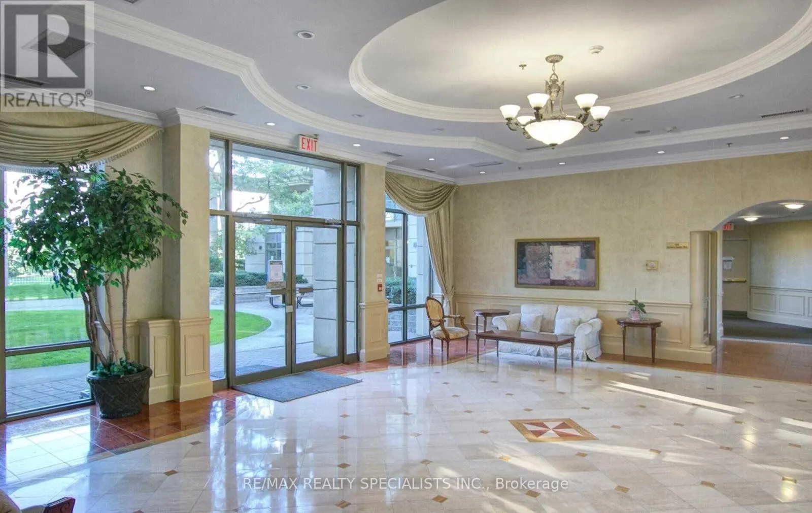 411 - 55 HARRISON GARDEN BOULEVARD