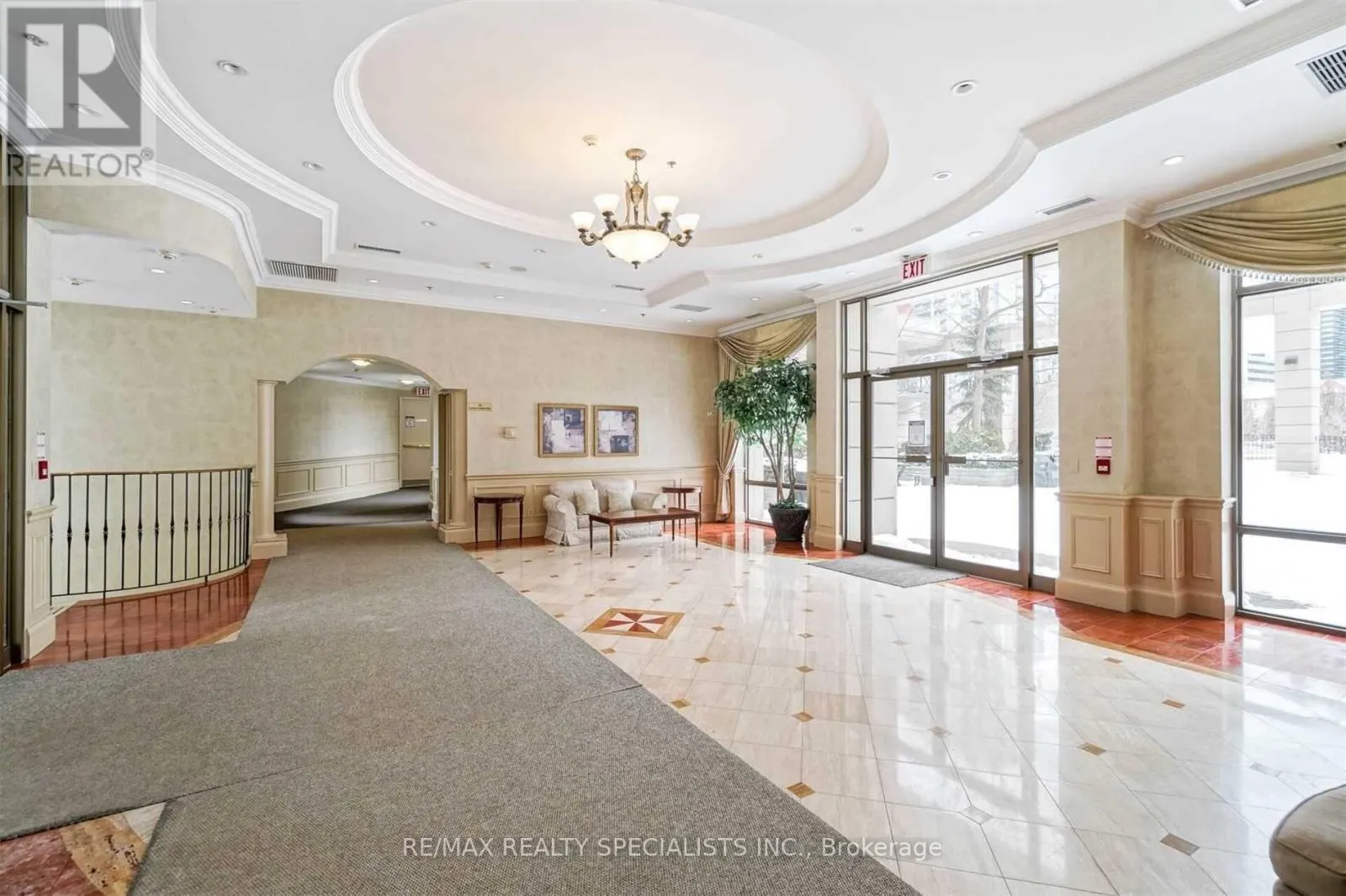 411 - 55 HARRISON GARDEN BOULEVARD