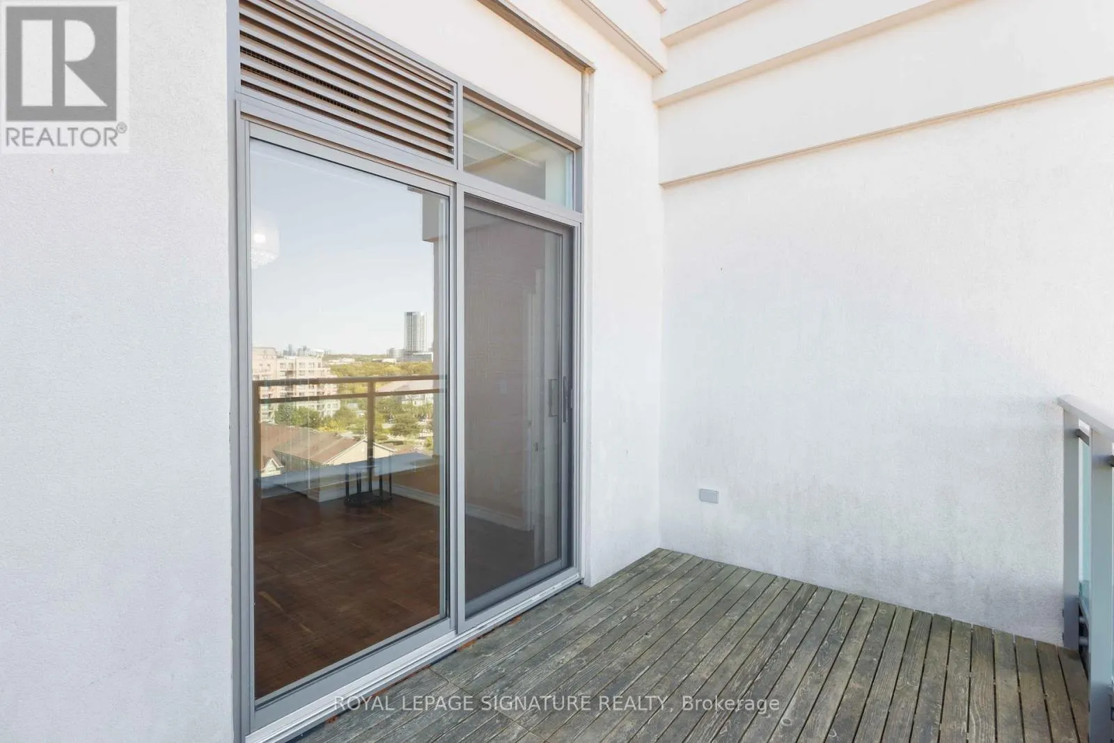PH904 - 120 DALLIMORE CIRCLE