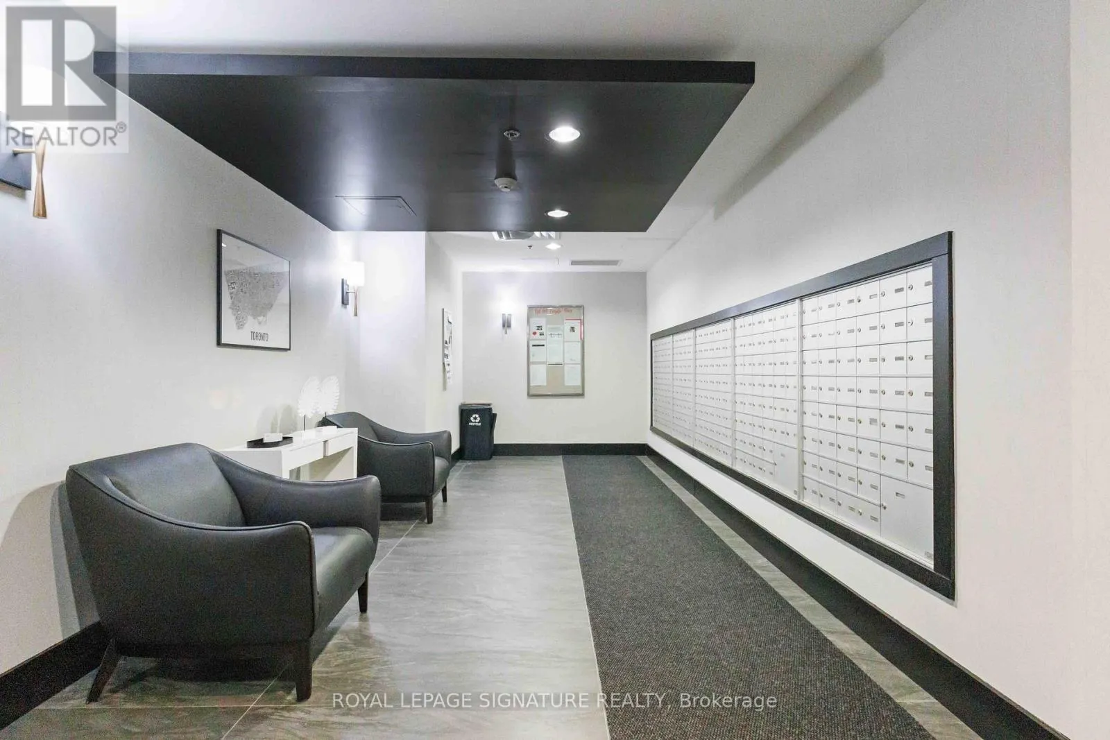 PH904 - 120 DALLIMORE CIRCLE