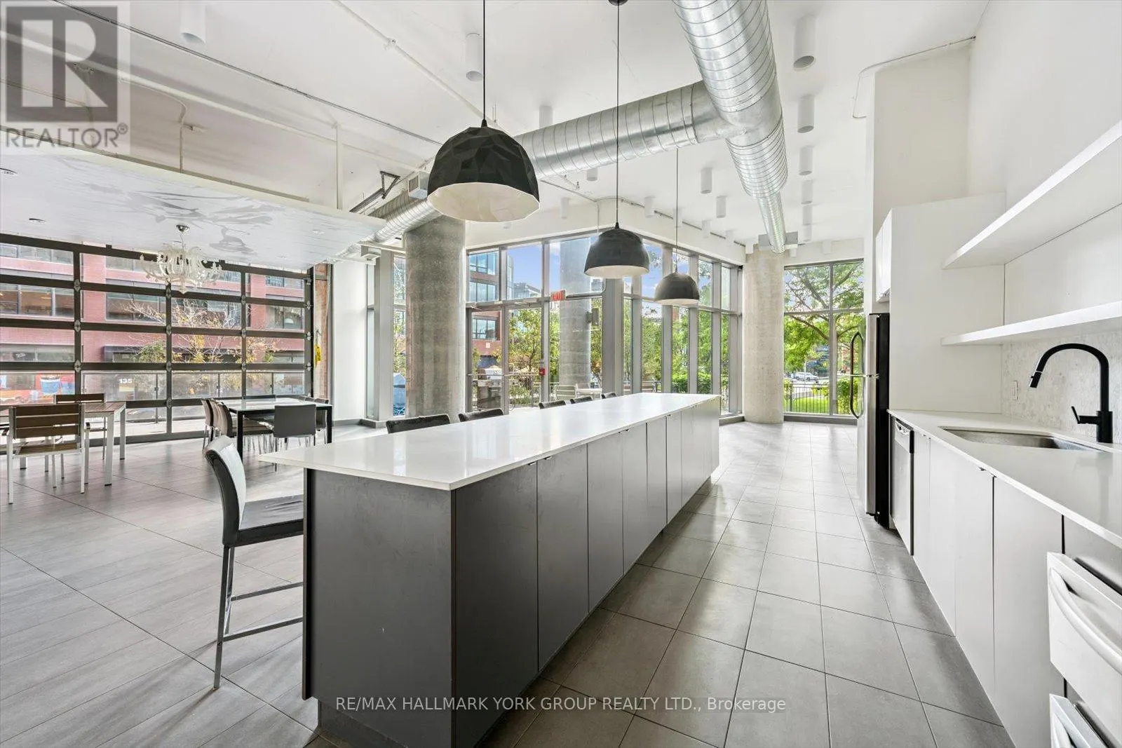 1113 - 150 EAST LIBERTY STREET