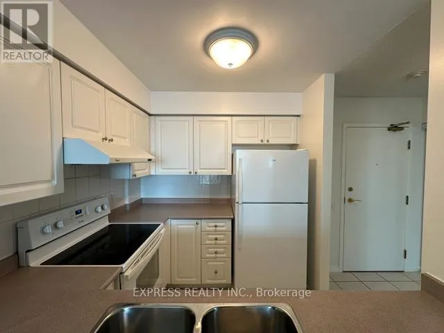 1005 - 8 HILLCREST AVENUE