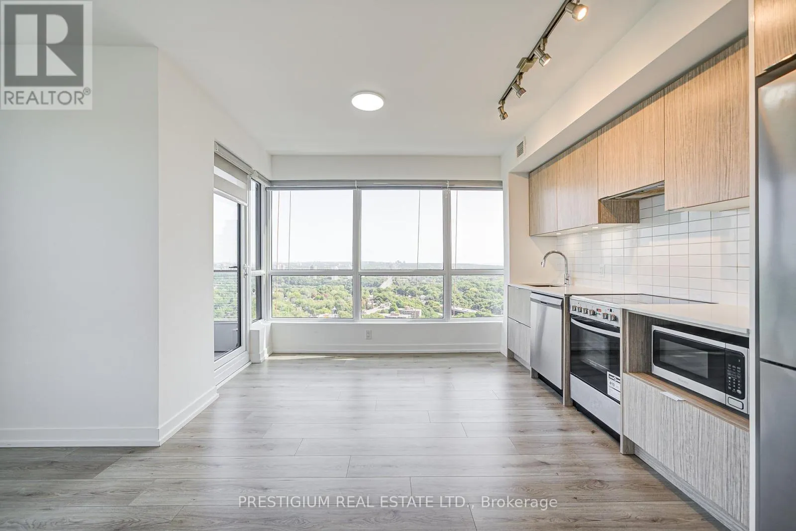 2708 - 395 BLOOR STREET E