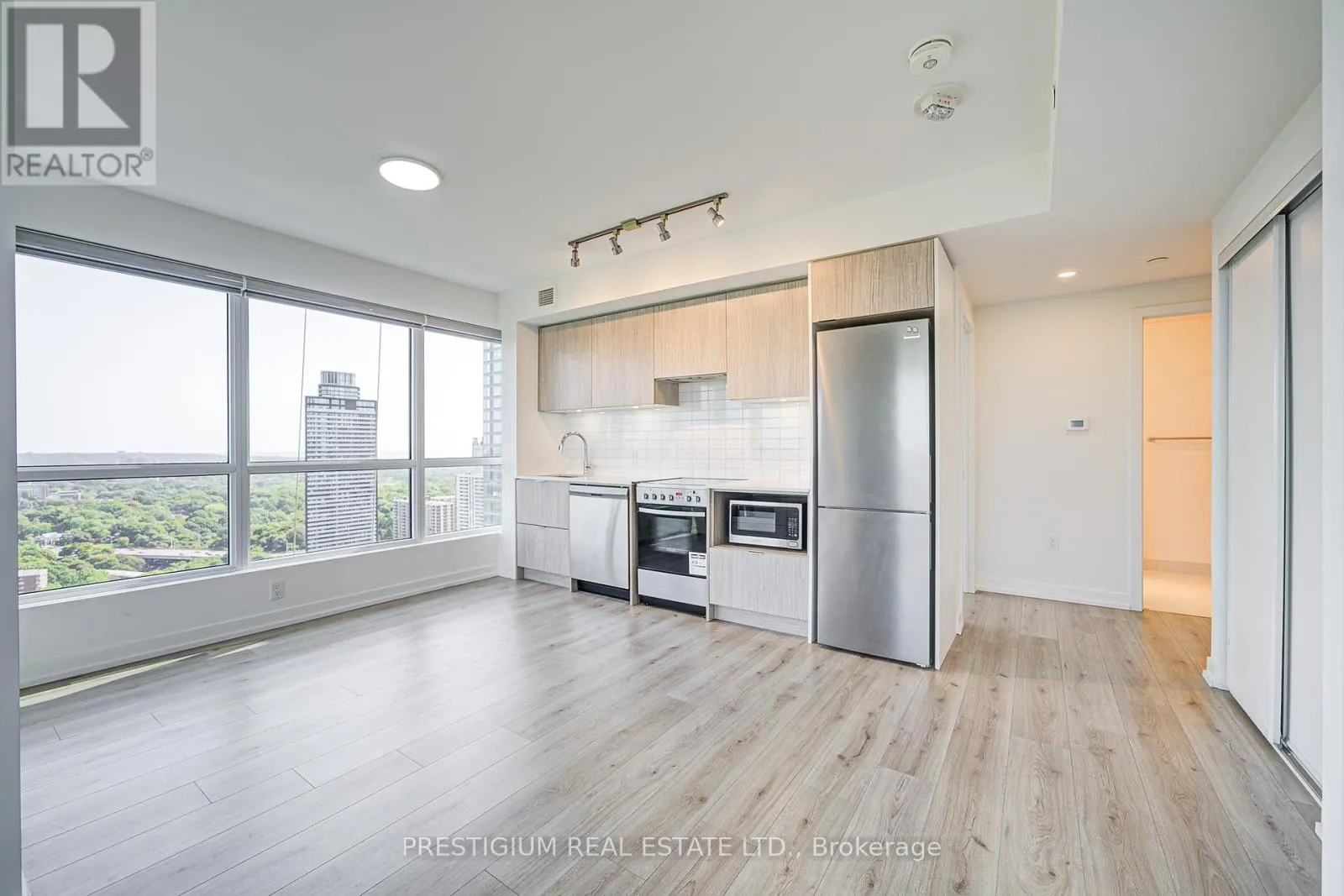 2708 - 395 BLOOR STREET E