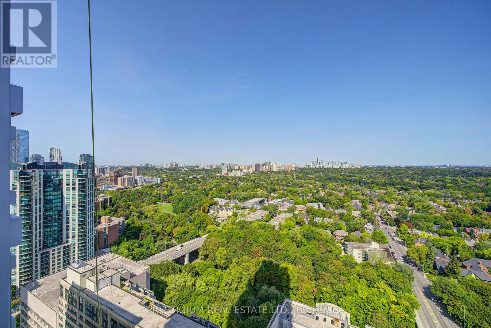 2708 - 395 BLOOR STREET E