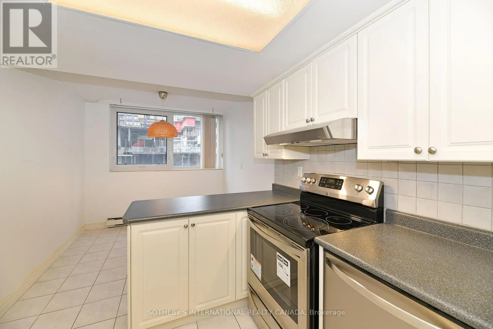 607 - 360 BLOOR STREET E