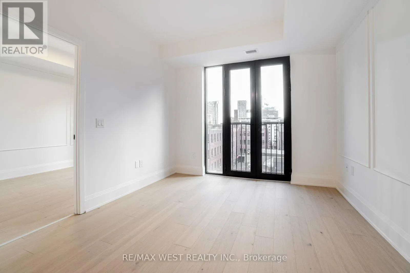 609 - 123 PORTLAND ST STREET