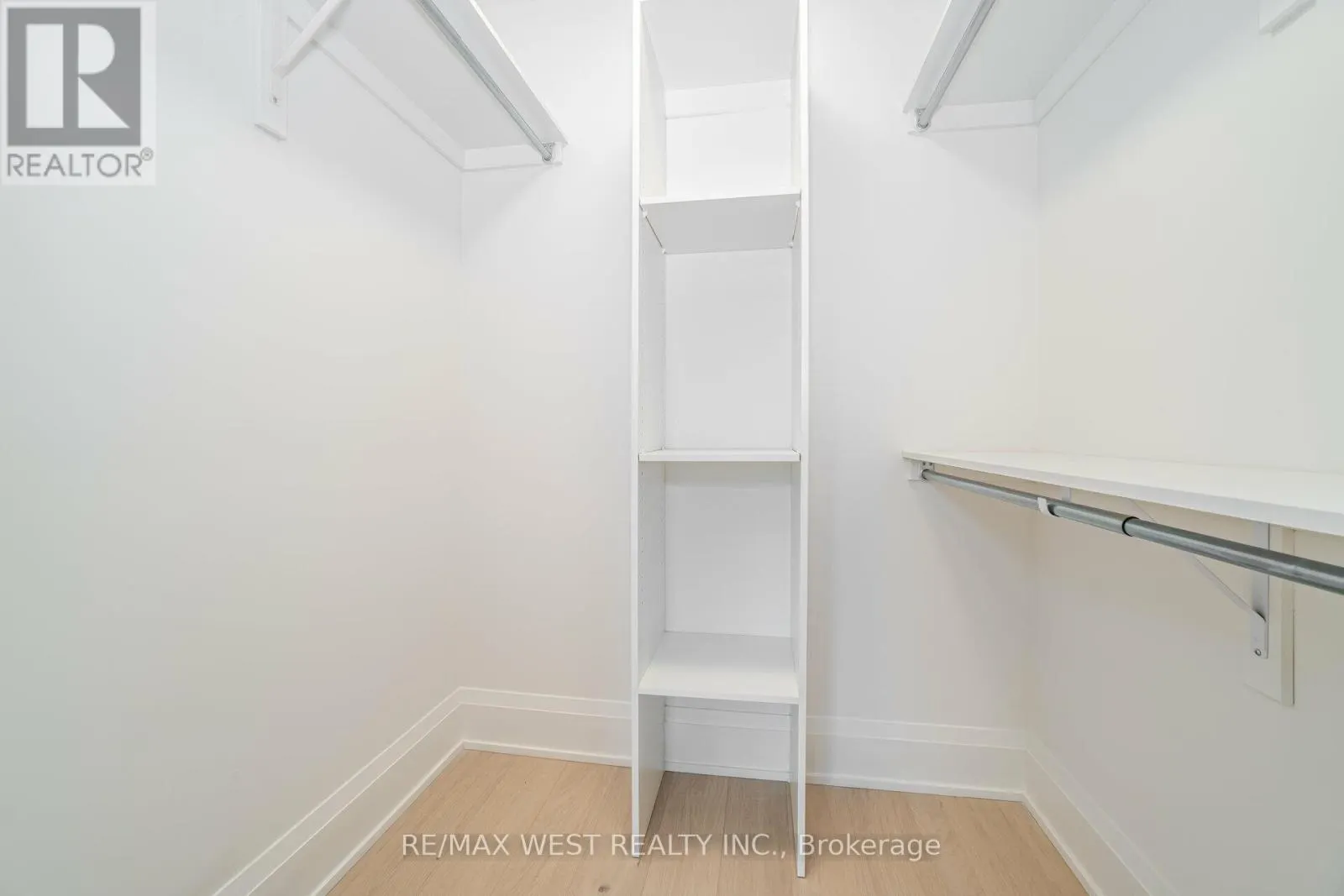 609 - 123 PORTLAND ST STREET