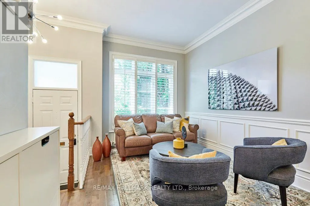 85 TAUNTON ROAD
