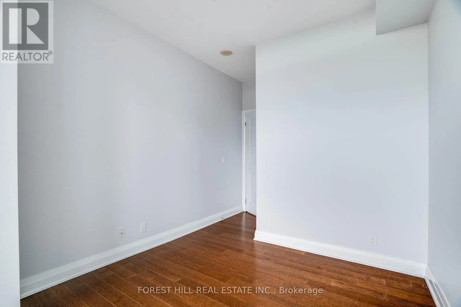1608 - 530 ST CLAIR AVENUE W
