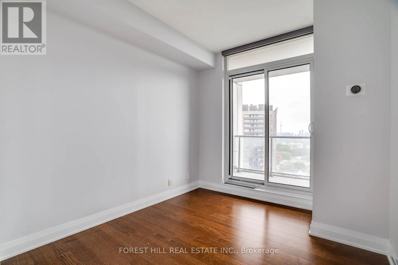 1608 - 530 ST CLAIR AVENUE W