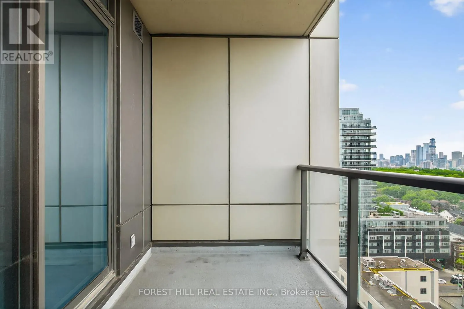 1608 - 530 ST CLAIR AVENUE W