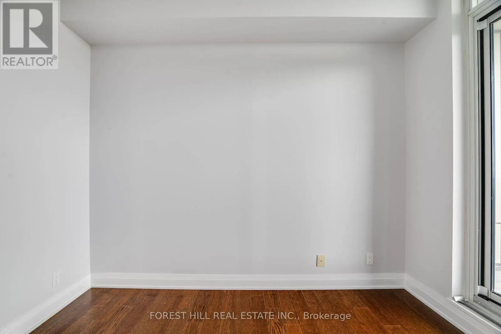 1608 - 530 ST CLAIR AVENUE W