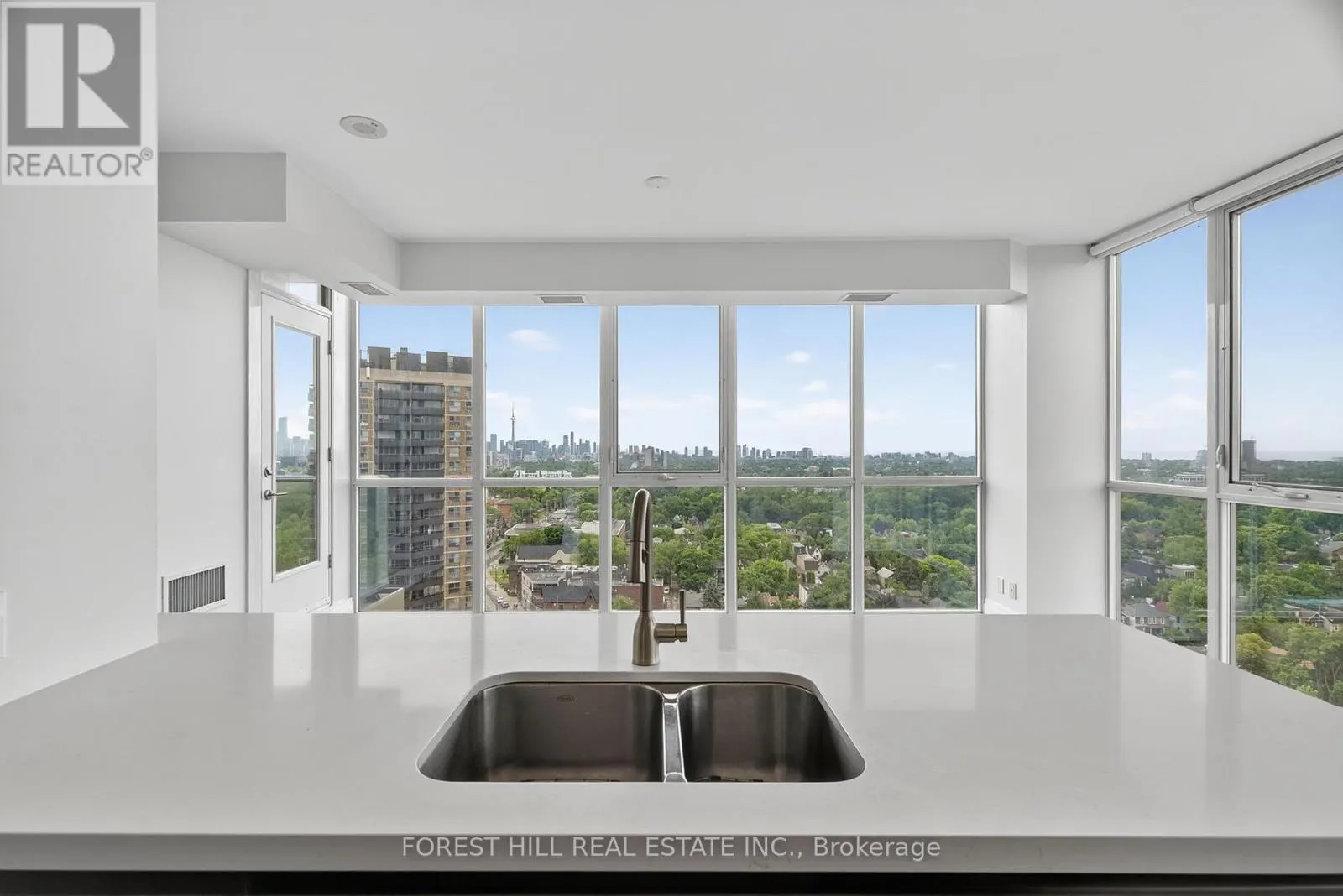 1608 - 530 ST CLAIR AVENUE W