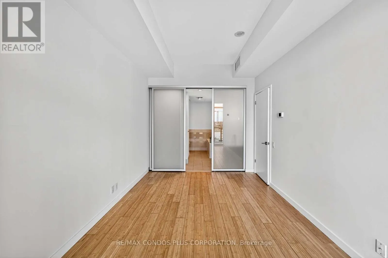 #207 - 390 CHERRY STREET