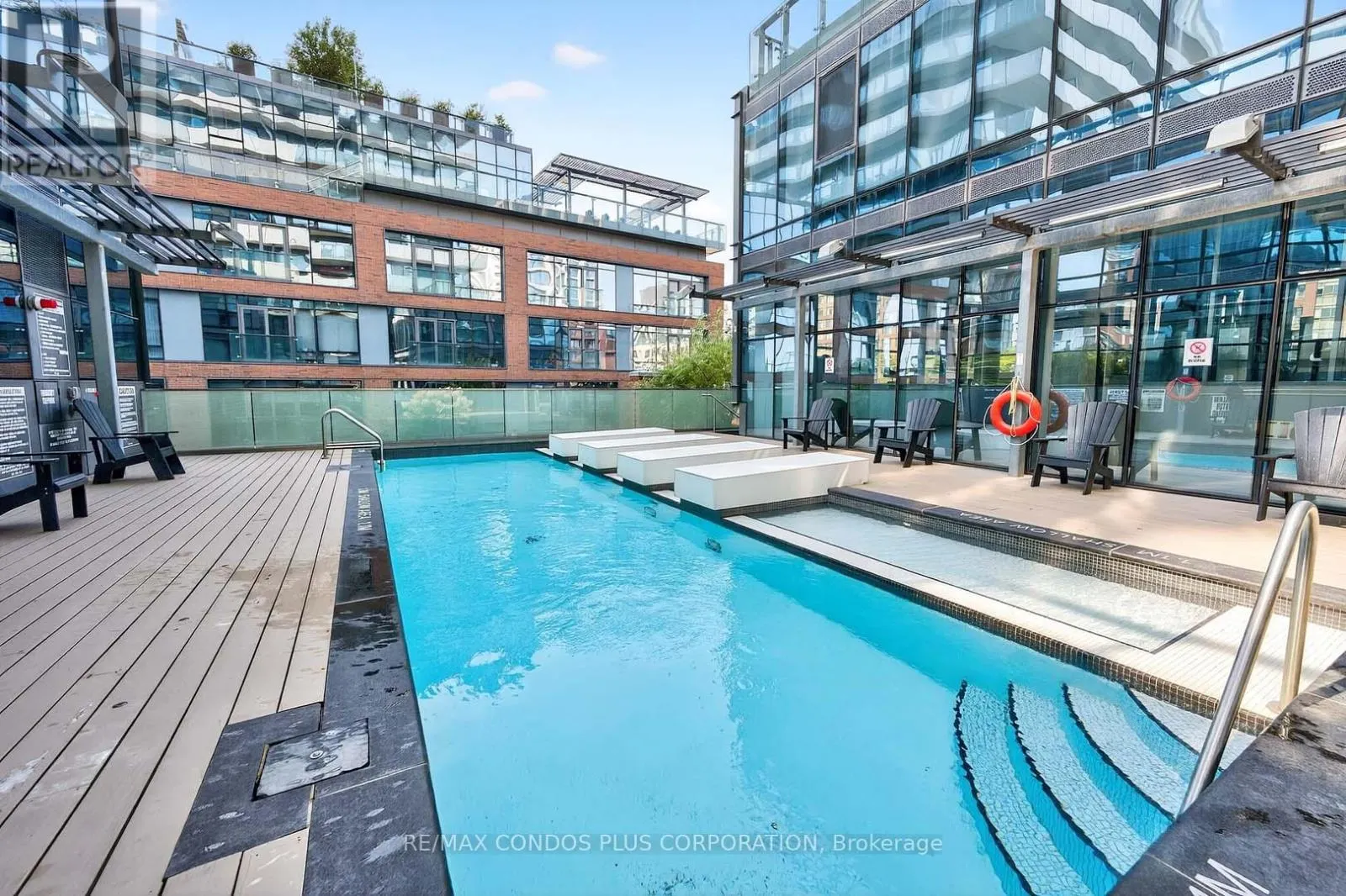 #207 - 390 CHERRY STREET