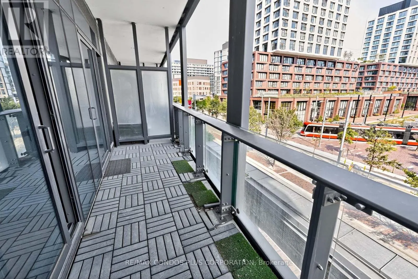 #207 - 390 CHERRY STREET