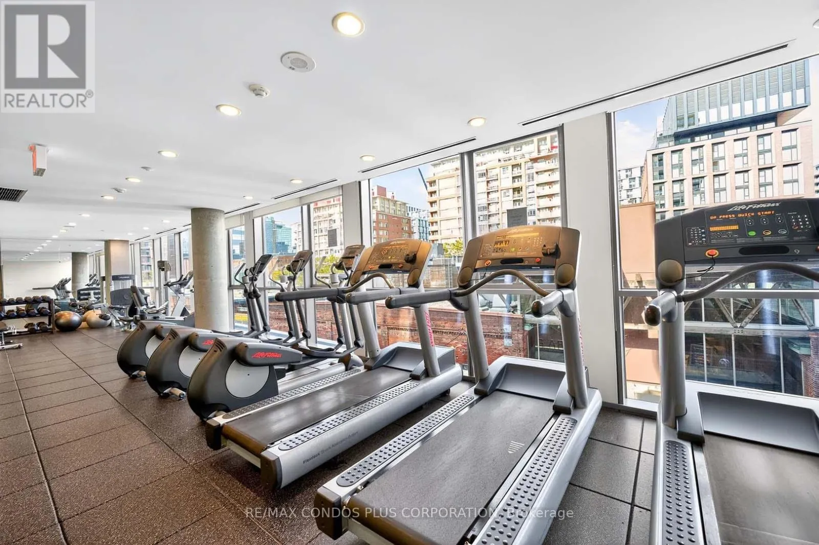 #207 - 390 CHERRY STREET