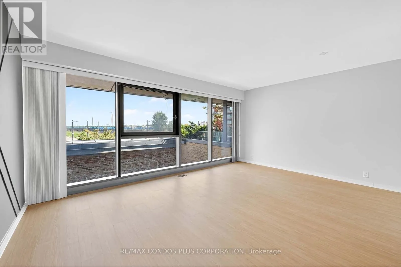 #207 - 390 CHERRY STREET