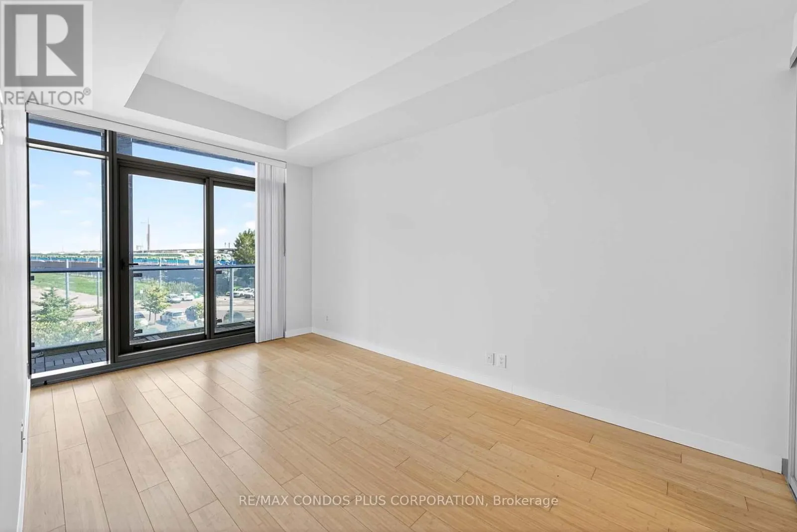 #207 - 390 CHERRY STREET