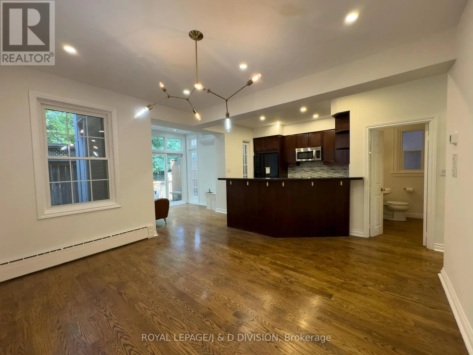 30 WOODLAWN AVENUE W