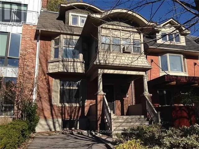 30 WOODLAWN AVENUE W