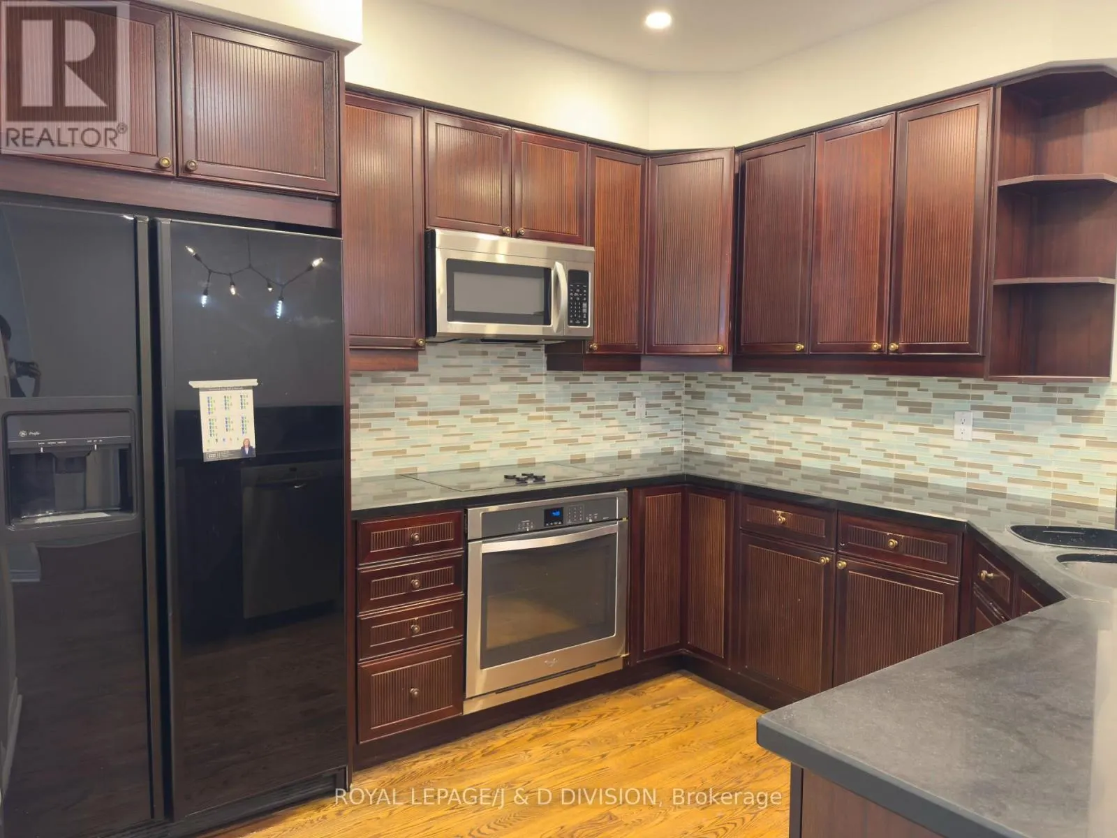 30 WOODLAWN AVENUE W