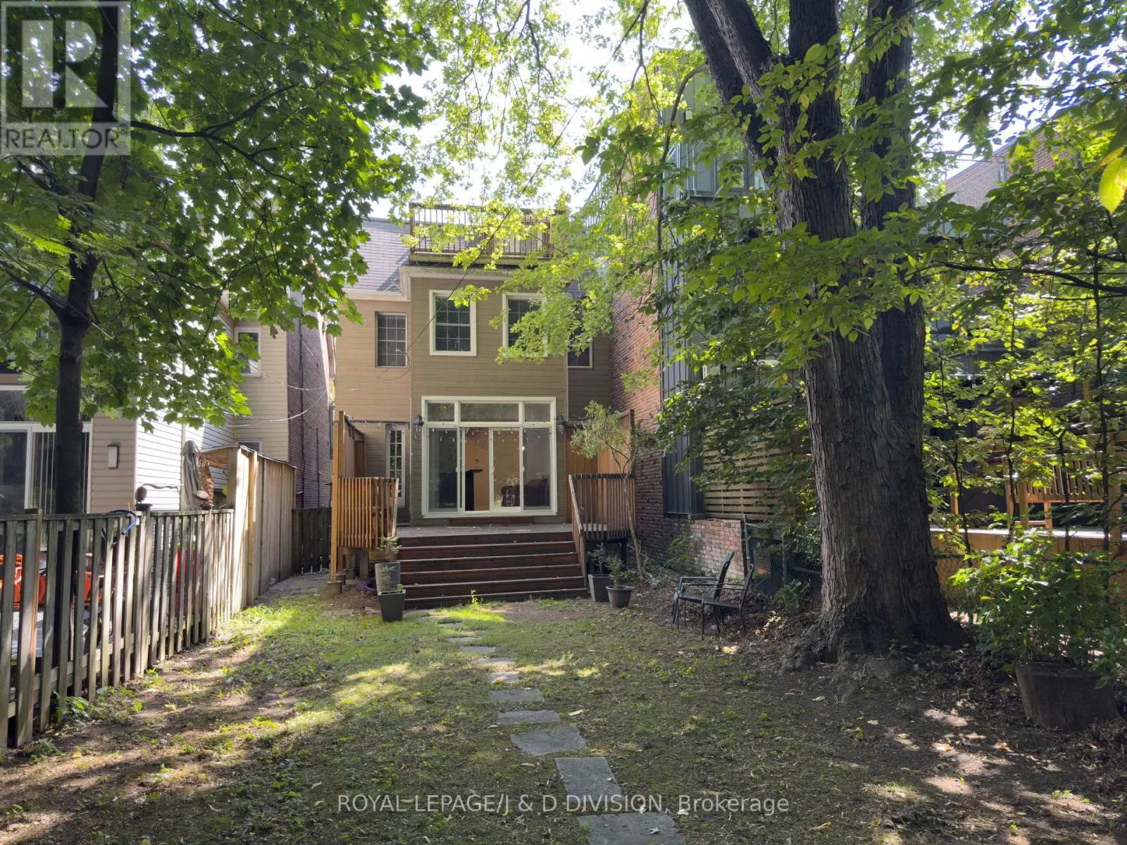30 WOODLAWN AVENUE W