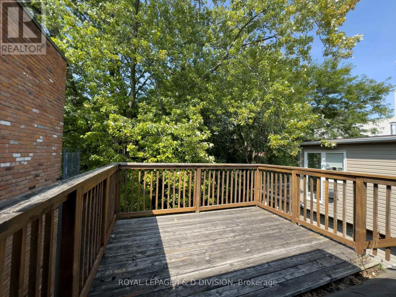 30 WOODLAWN AVENUE W