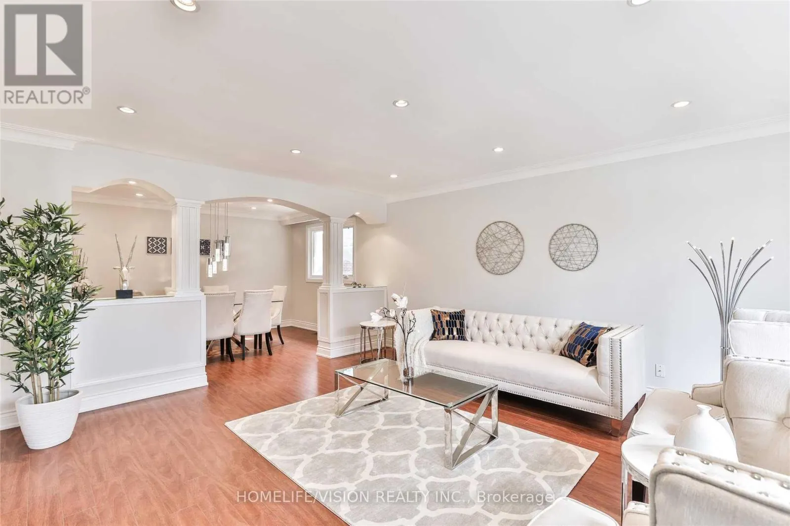 111 BANNATYNE DRIVE