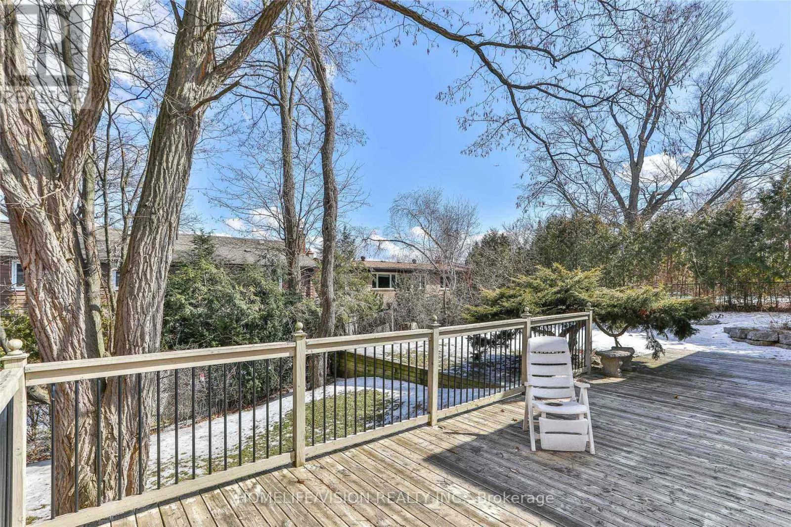 111 BANNATYNE DRIVE
