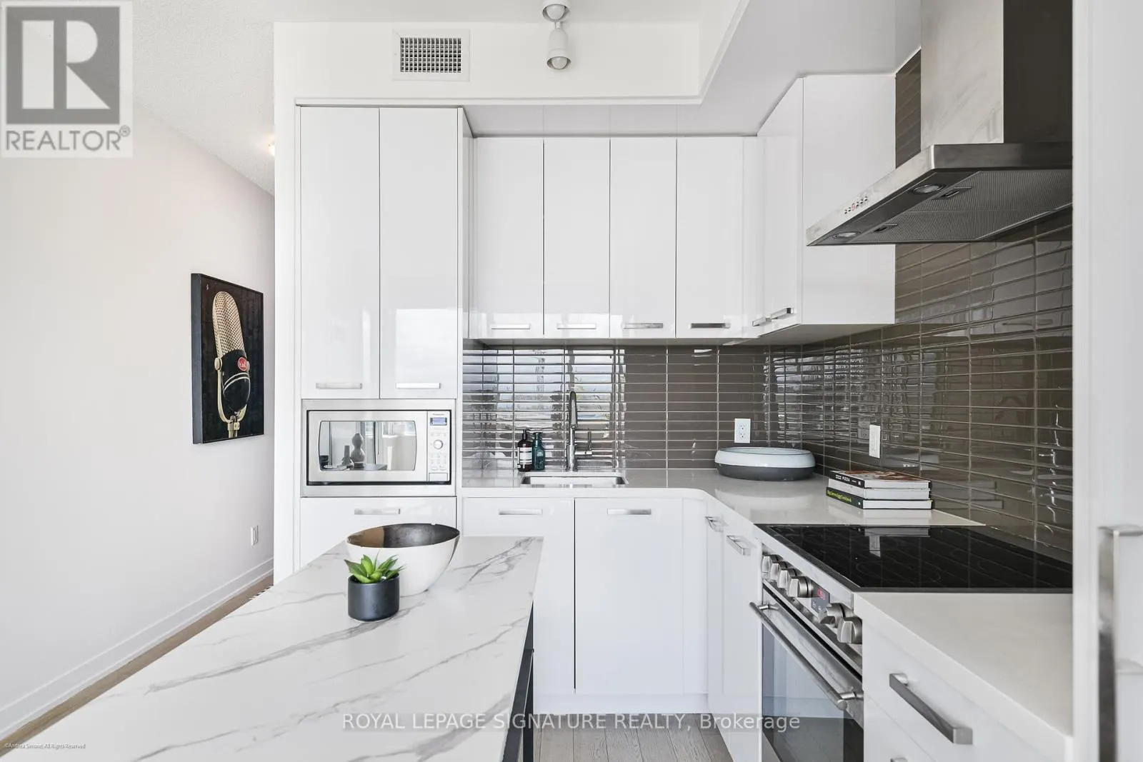 S504 - 120 BAYVIEW AVENUE